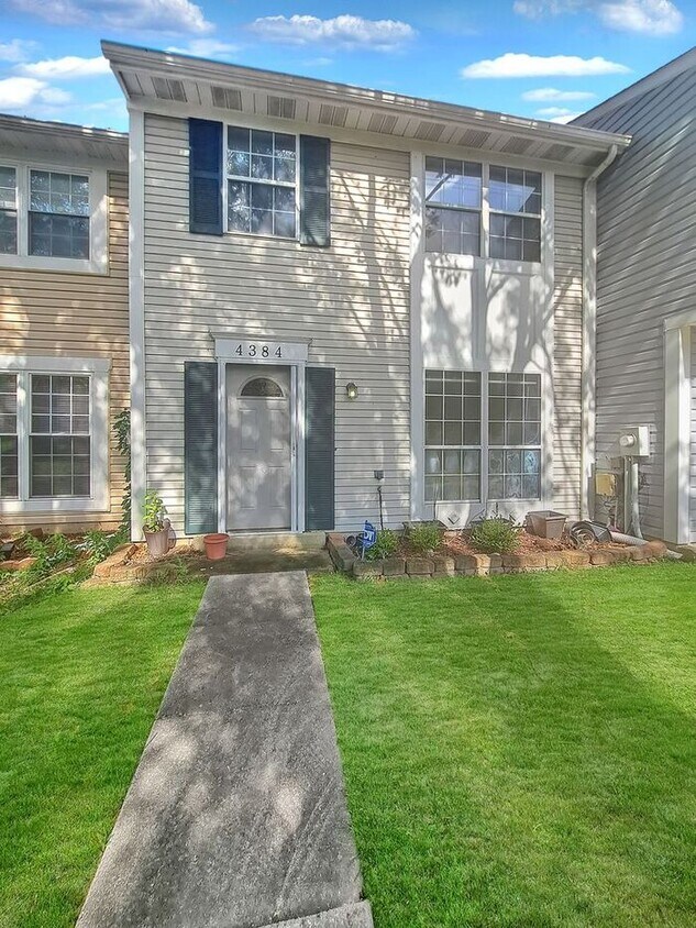 Newly Renovated Modern 3 Bedroom/2 Full Ba... House for Rent in