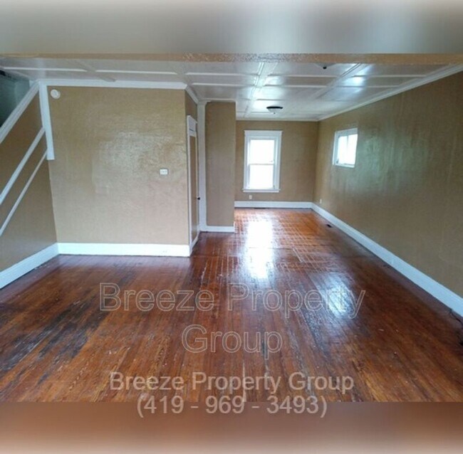 Building Photo - 2145 Dorr St
