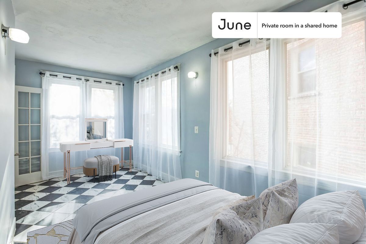 Primary Photo - Private bedroom in 7 bed/6 bath Home