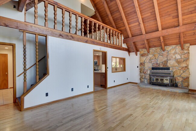Foto del edificio - Unique 3 Bed 3 Bath Home