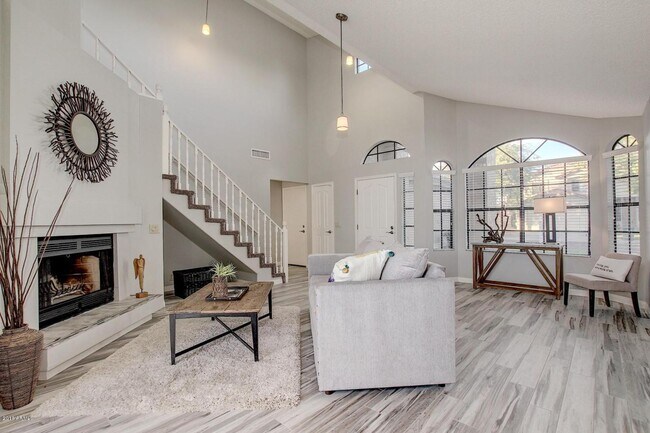 Foto del edificio - 4435 E Amberwood Dr