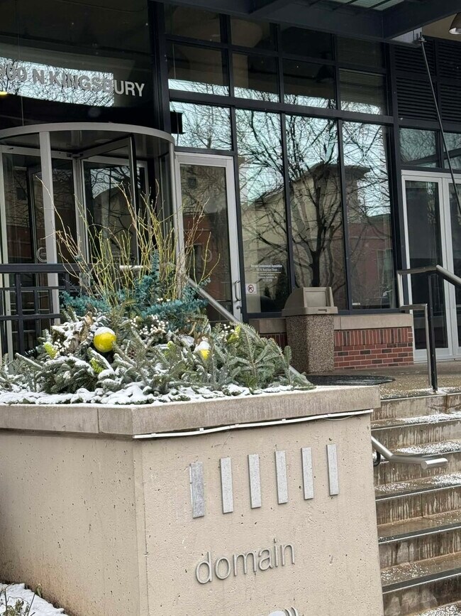 Foto del edificio - 900 N Kingsbury St