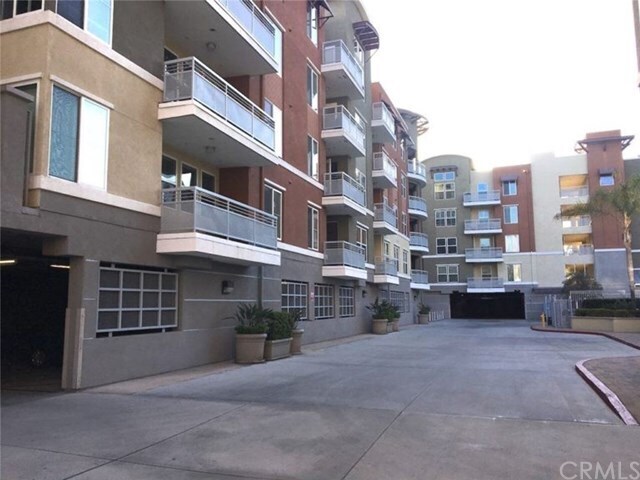 Building Photo - 12668 Chapman Ave