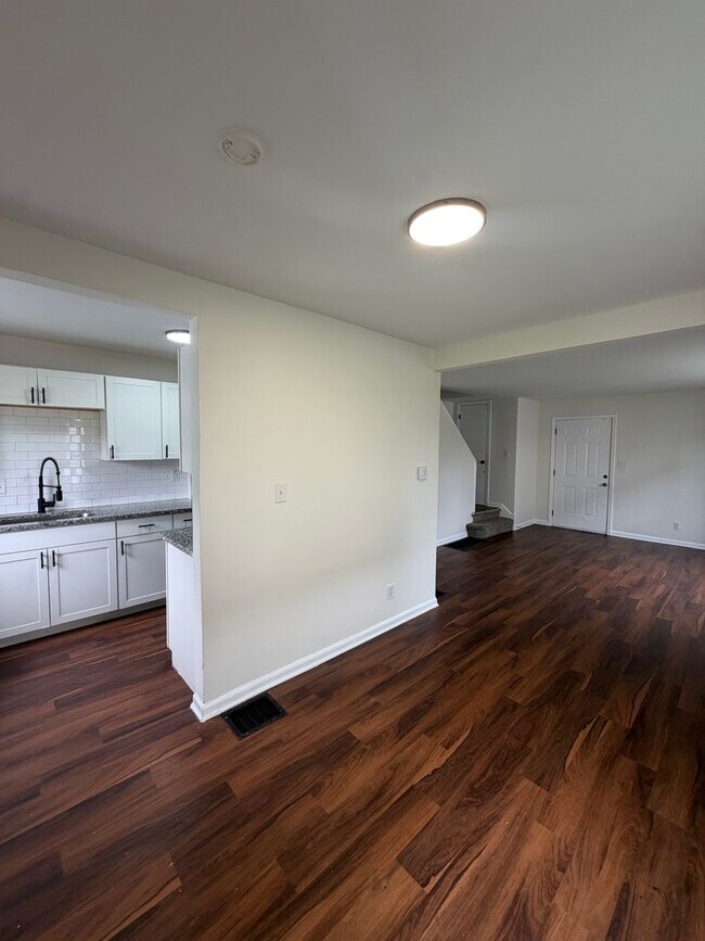Foto del edificio - 1290 E 25th Ave