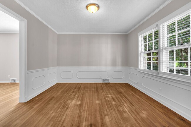 Foto del edificio - Newly Renovated 4-Bedroom Home in Germantown, TN