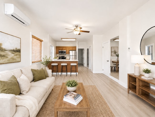 Virtually Staged - 5754 Melrose Ave