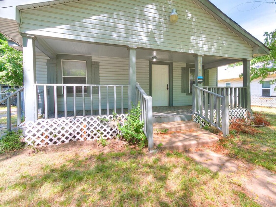 Primary Photo - Adorable home in West Tulsa!