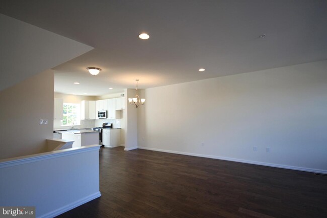Building Photo - 1012 Chapman Cir