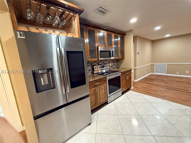 Building Photo - 4120 NW 78th Ln