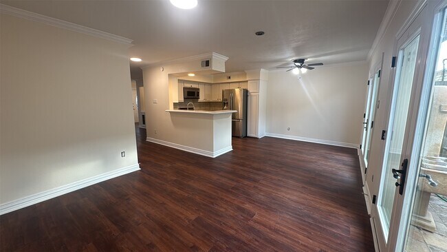 Building Photo - 2508 Bering Dr