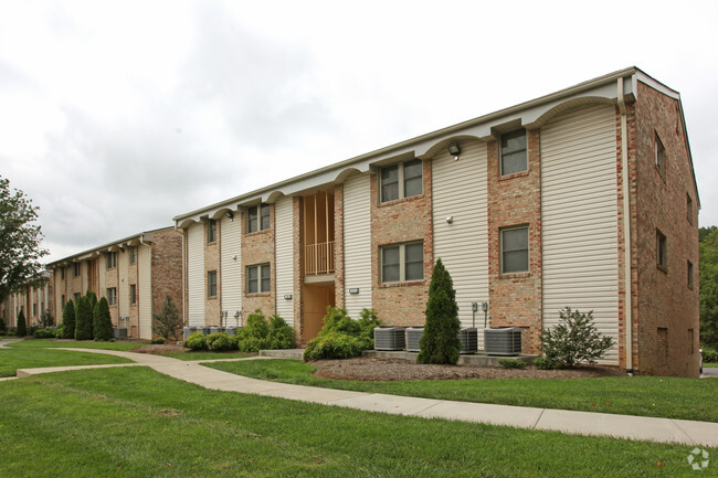 West Creek Manor Apartments - Roanoke, VA | Apartments.com