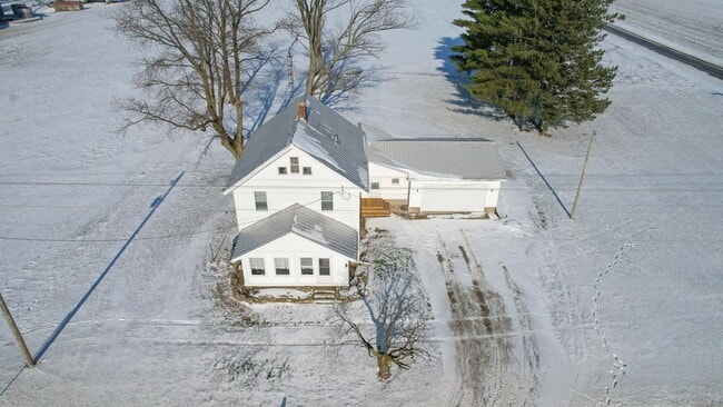 Foto del edificio - Large 4 Bedroom/2 Bath Home For Rent