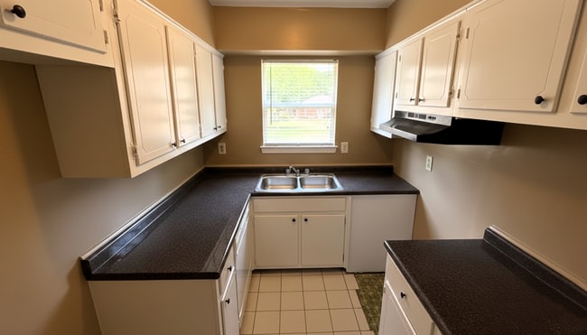 Photo - 837 Candace Dr Apartment