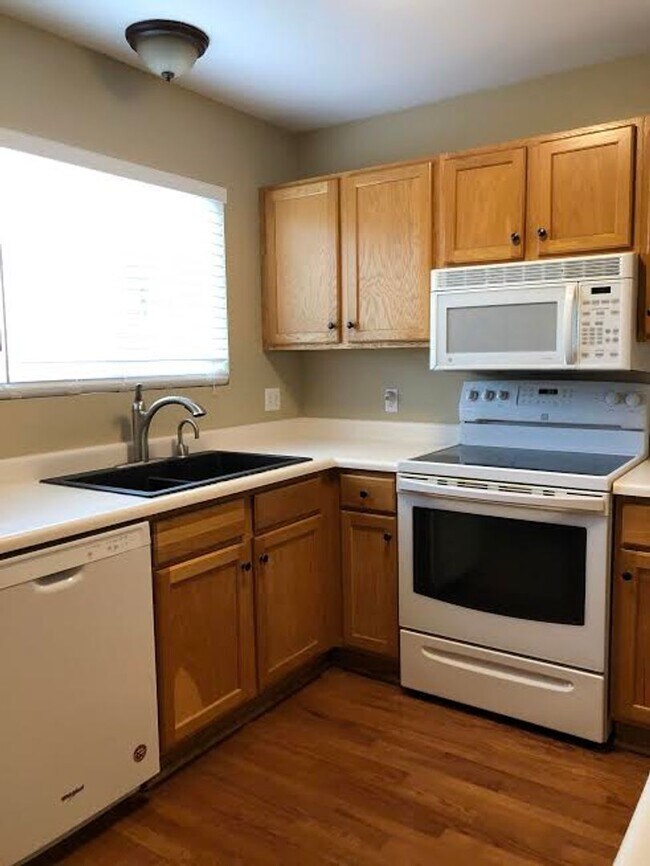 Foto del edificio - 2662 Bannister Ct