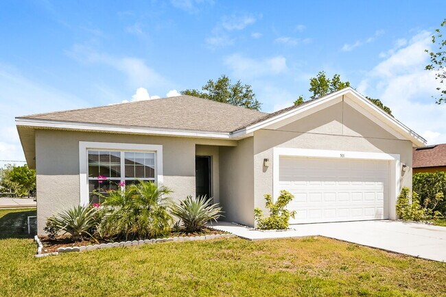 Building Photo - 501 Elbridge Pl