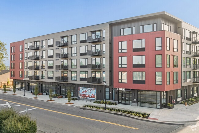 Building Photo - Cedarline