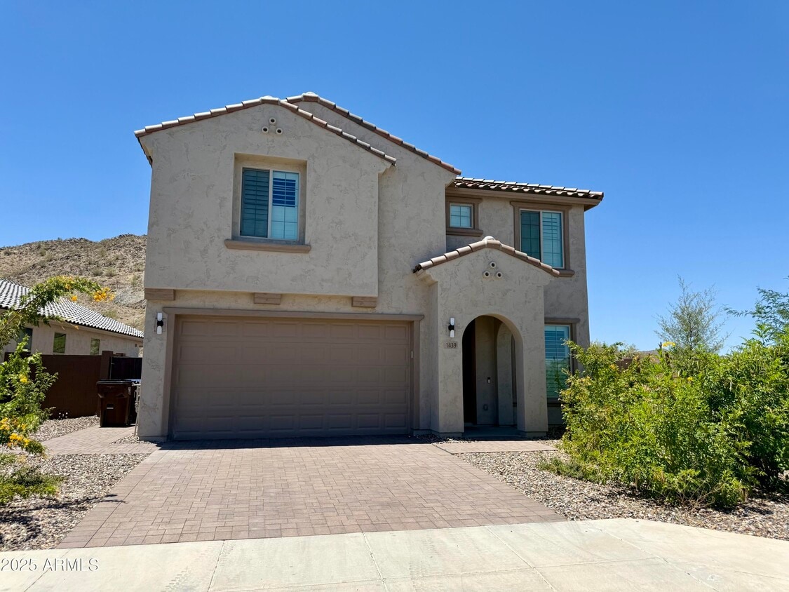 Primary Photo - 1439 Flintlock Dr