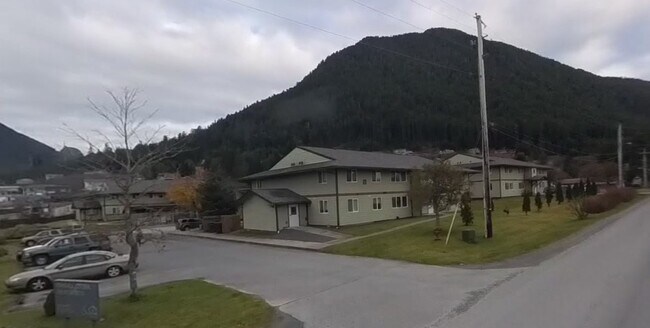 Foto del edificio - 105 Burkhart Dr