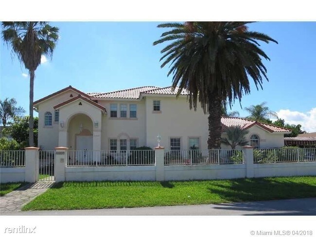 Building Photo - 5 br, 4 bath House - 6420 SW 54th St # 5BED