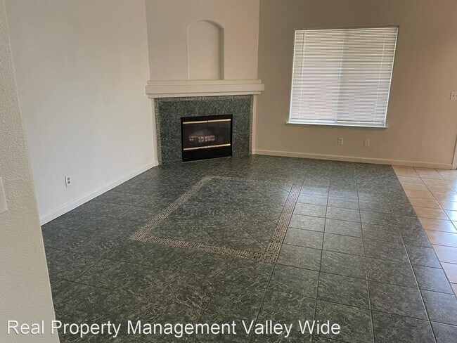 Building Photo - 3 br, 2 bath House - 343 Chestnut Street