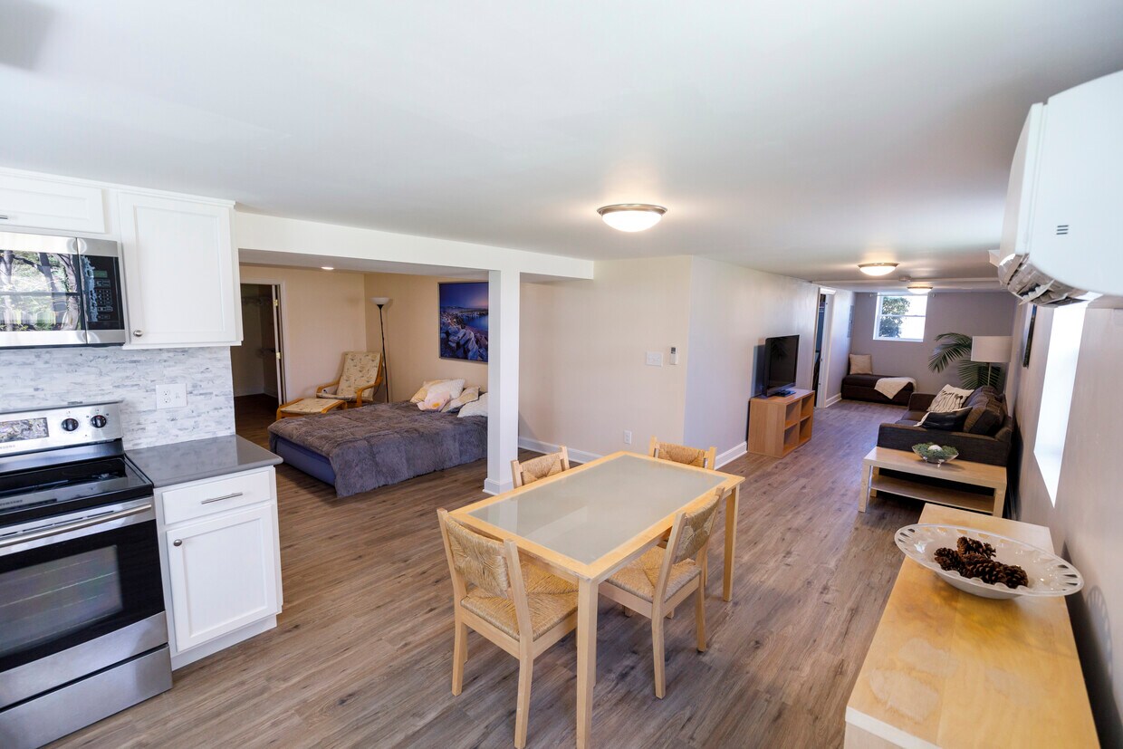 392 Jefferson St Unit Lower Level, Fairfield, CT 06825 Apartments in