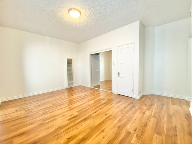 Interior Photo - Harvard Hill Apartments