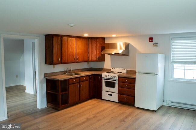Foto del edificio - 450 E Butler Ave