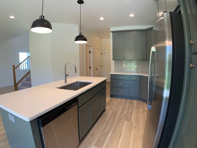 Foto del edificio - 1360 Goldenwood Dr
