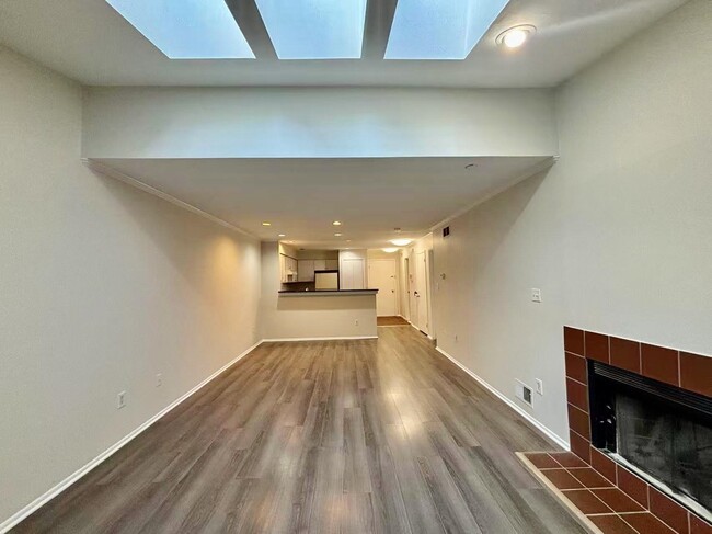 Foto del edificio - 781 Spinnaker Ct