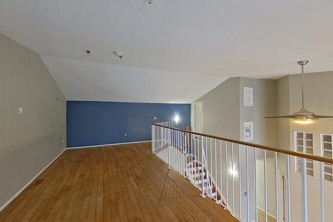 Photo du bâtiment - 10331-106 106 St