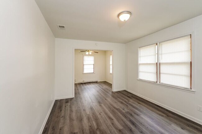 Foto del edificio - 730 82nd Pl S