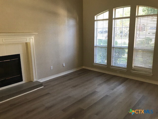 Foto del edificio - 4707 Oxford Dr