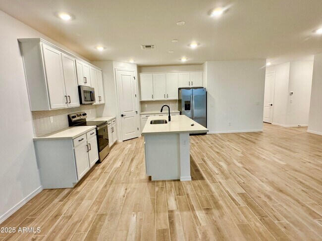 Foto del edificio - 2336 Homesteaders Rd