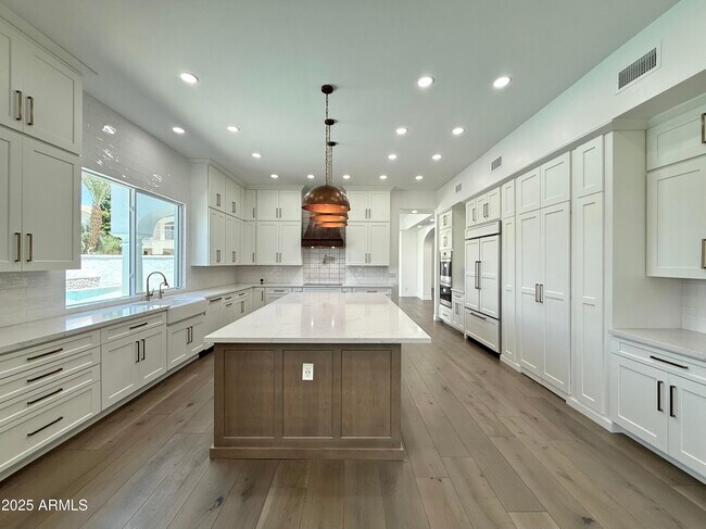 Foto del edificio - 1523 E Treasure Cove Dr