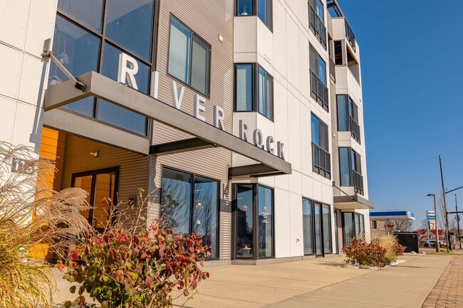 Building Photo - River Rock Apartments