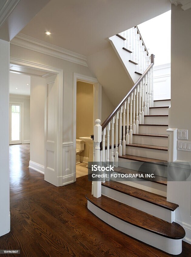 Building Photo - 1460 W 39th St