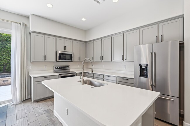 Building Photo - 3025 N 37th Way