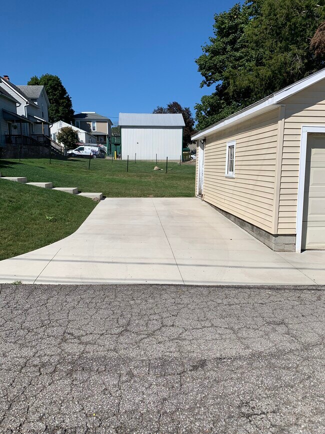 Rear Off-Street Parking Pad - 24 Church St W