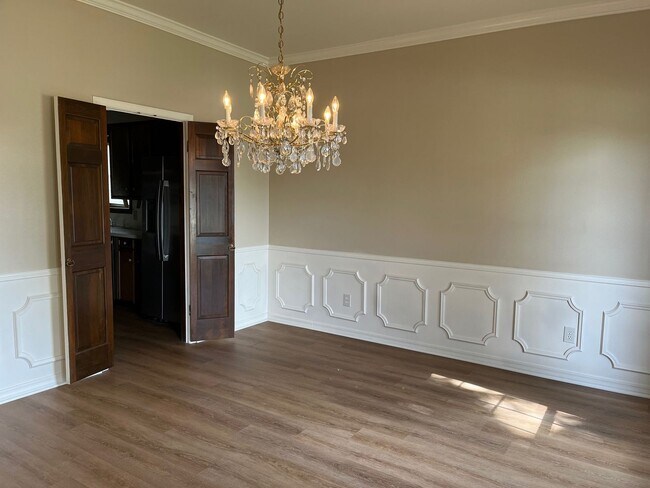Foto del edificio - Beautiful Town South 4BR/4BA