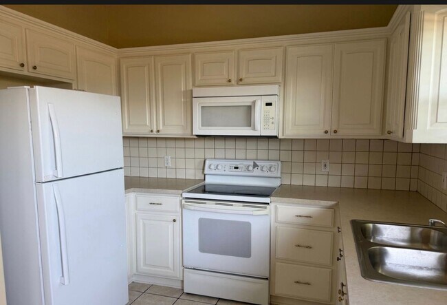 Foto del edificio - 2 Bed 1.5 Bath Bethany Schools