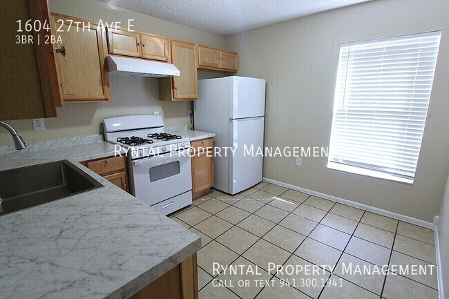 Photo - 1604 27th Ave E House