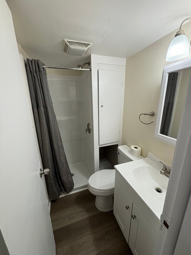 Foto del edificio - 1009 Division St