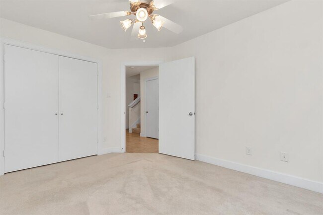 Building Photo - 3627 Main Plaza Dr