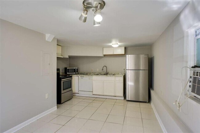 Foto del edificio - 1459 Hartford Ave SW