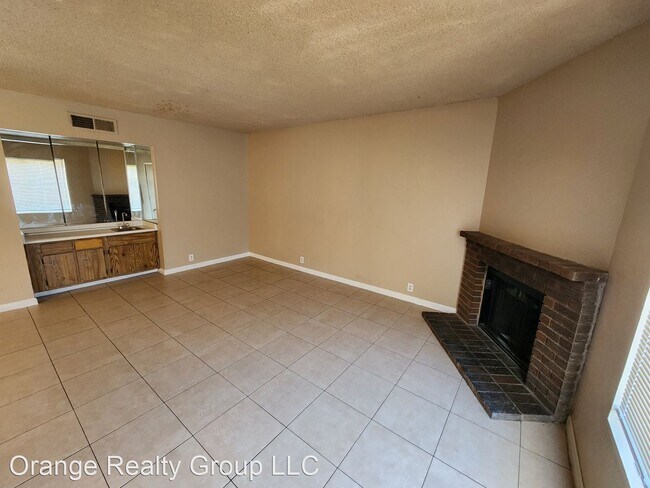Foto del edificio - 2 br, 2 bath House - 6244 Yerba Lane Unit C