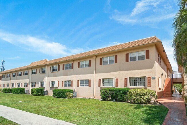 Foto del edificio - 600 SW 2nd Ave