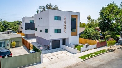 Building Photo - 11516 Victory Blvd