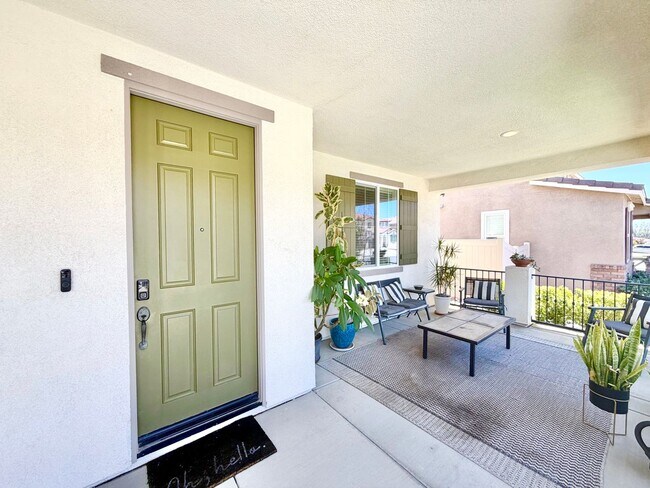 Building Photo - Spacious Alderwood Community 4 Bedroom Home with INCLUDED Solar a Loft & Covered Patio