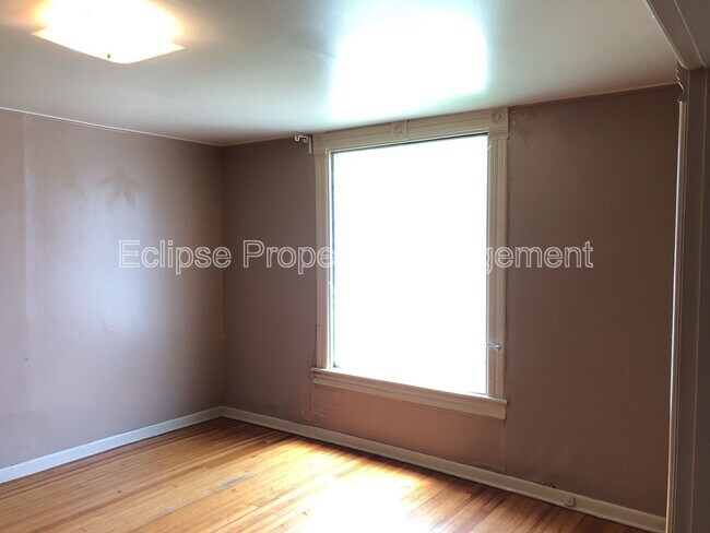 Foto del edificio - 721 3rd St