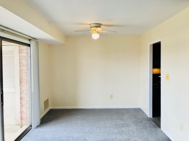 Photo - 4001 Clarks Ln